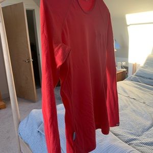 Merino icebreaker 200 base layer red. Small. Fitted.